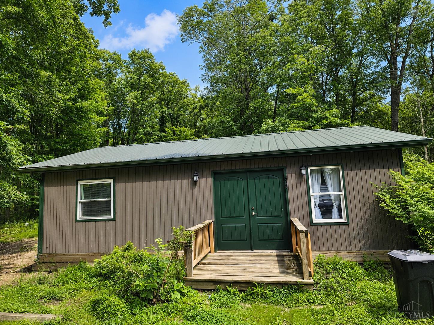 528 Tom Brown Road Property Photo 1