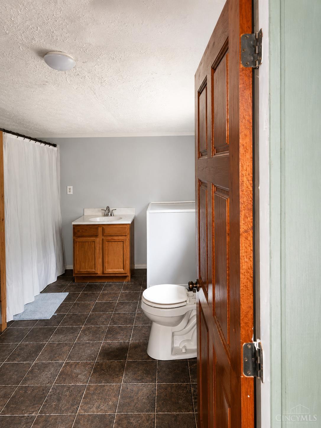 528 Tom Brown Road Property Photo 6