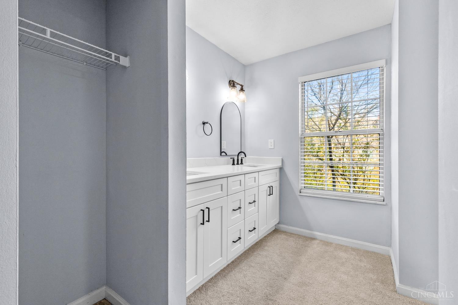 10555 Montgomery Road Property Photo 15