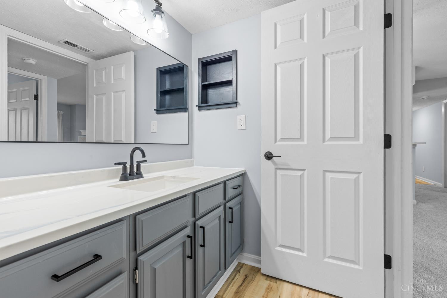 10555 Montgomery Road Property Photo 22