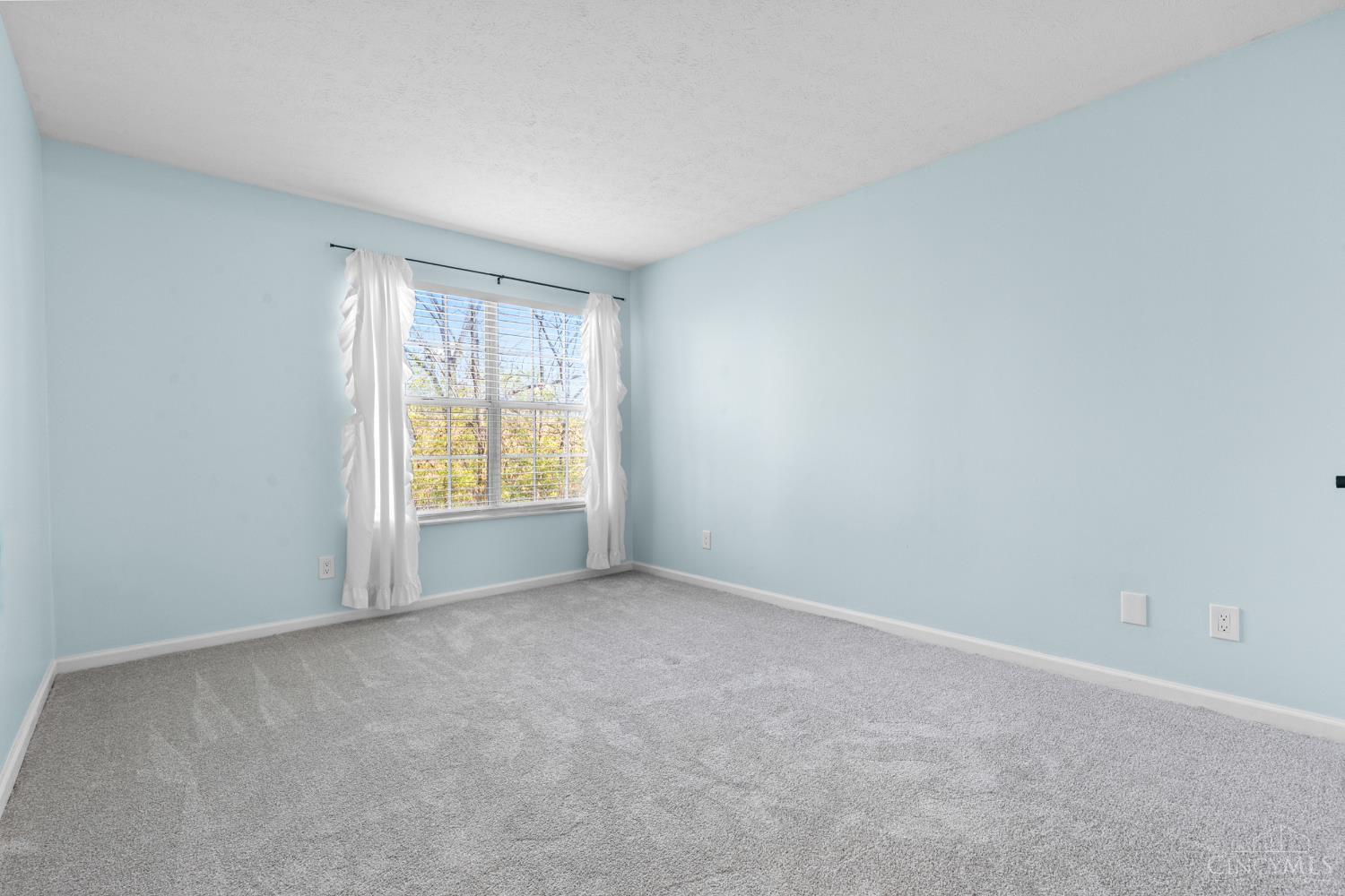 10555 Montgomery Road Property Photo 24