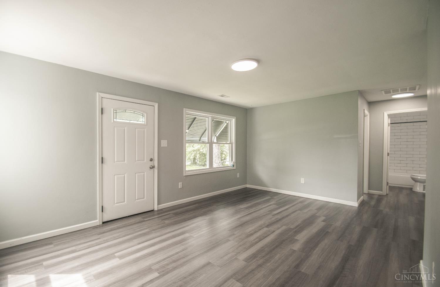 158 Willard Avenue Property Photo 3