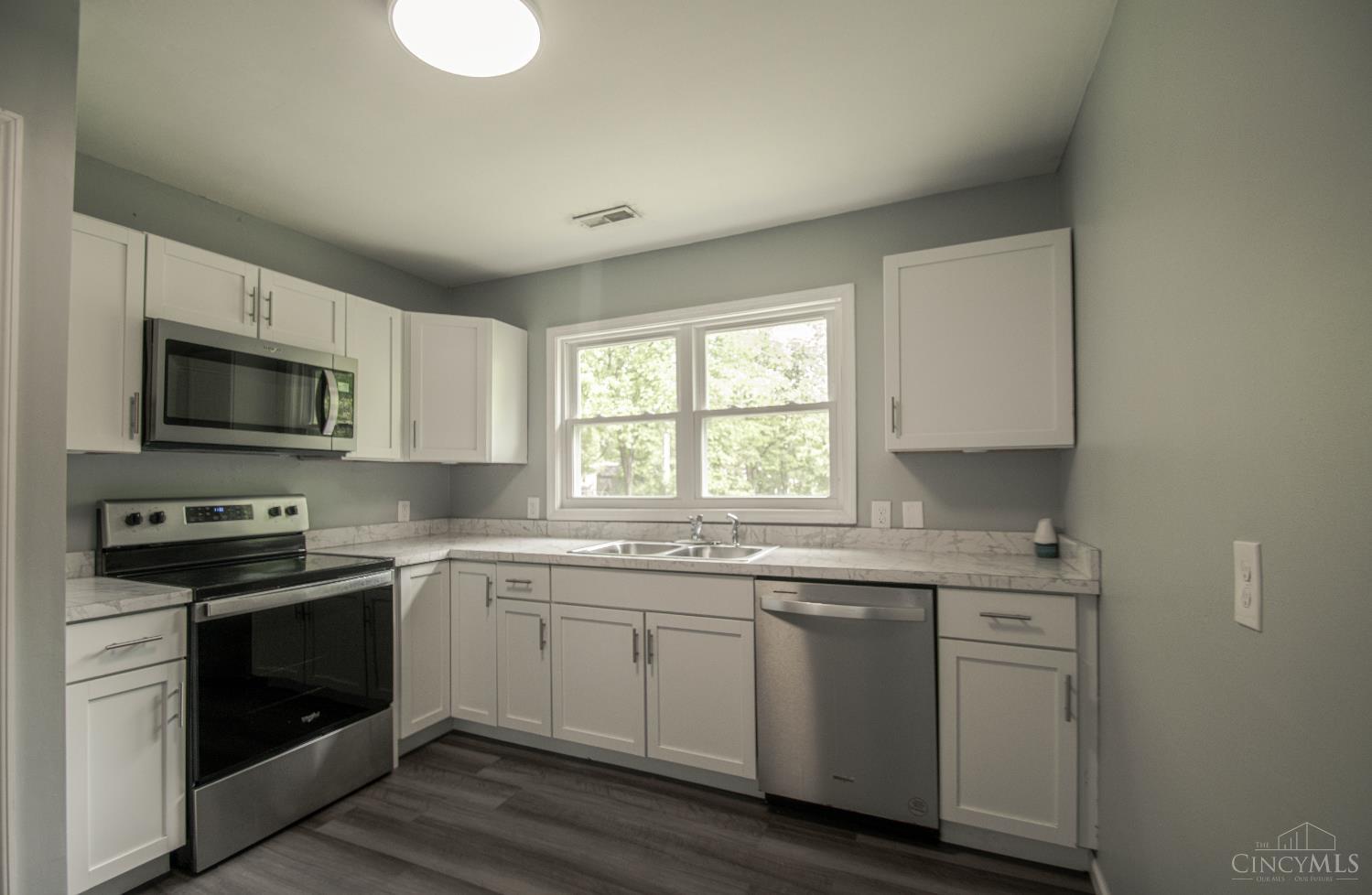 158 Willard Avenue Property Photo 4