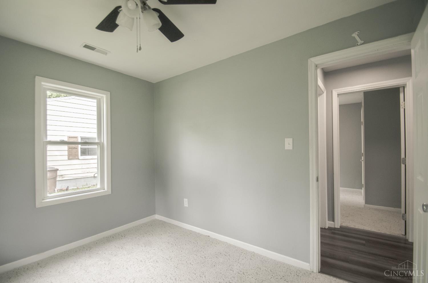 158 Willard Avenue Property Photo 6