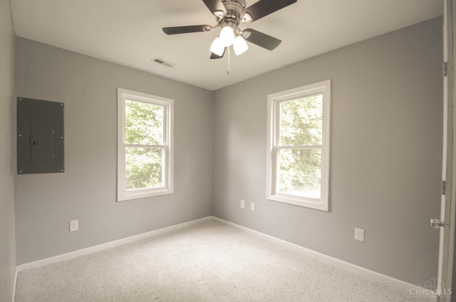 158 Willard Avenue Property Photo 10