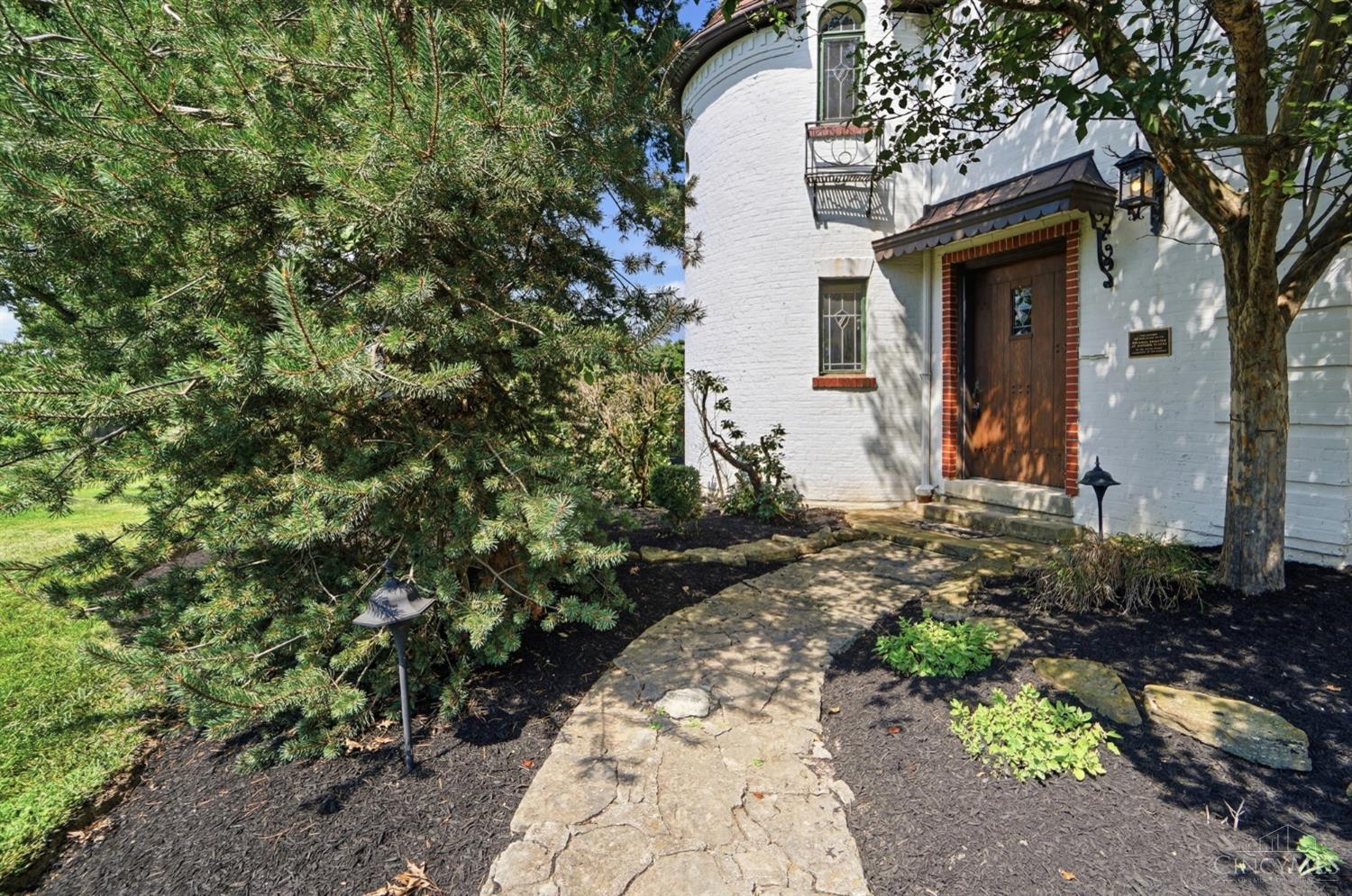 1550 Neeb Road Property Photo 7