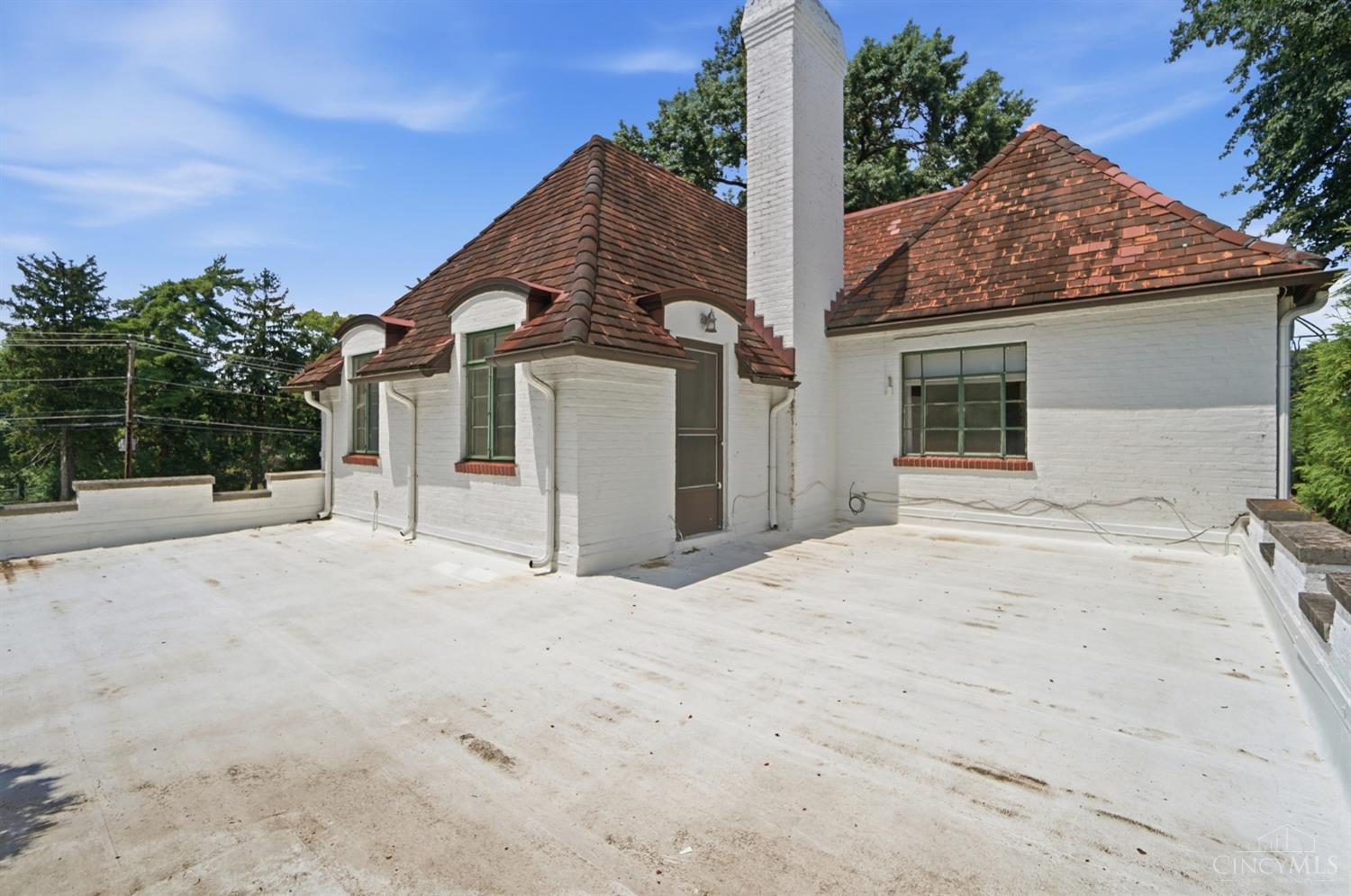 1550 Neeb Road Property Photo 30