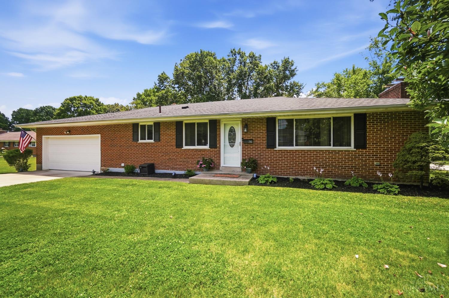 205 Parker Drive Property Photo 1