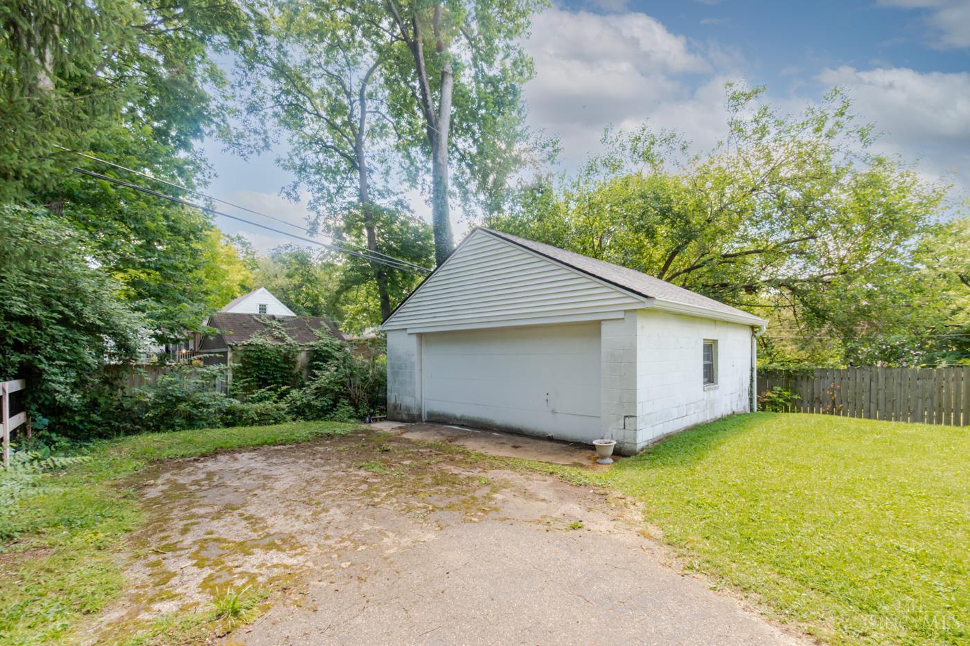 1424 Bowman Avenue Property Photo 23