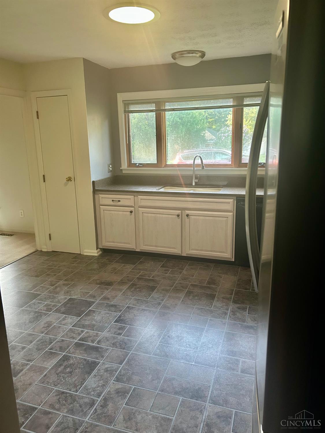 3470 Cherry Hill Drive Property Photo 6