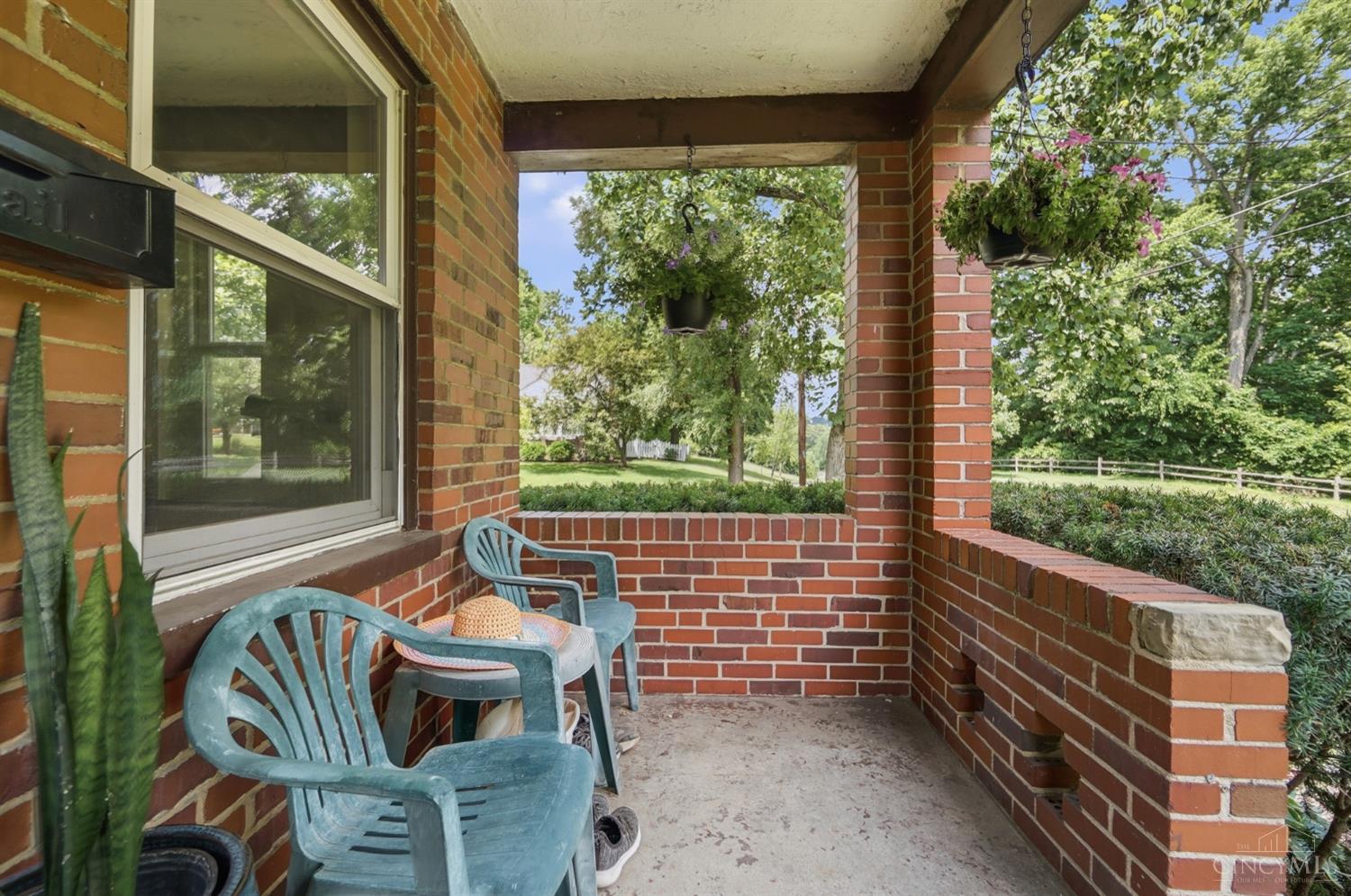 1063 Oak Avenue Property Photo 3