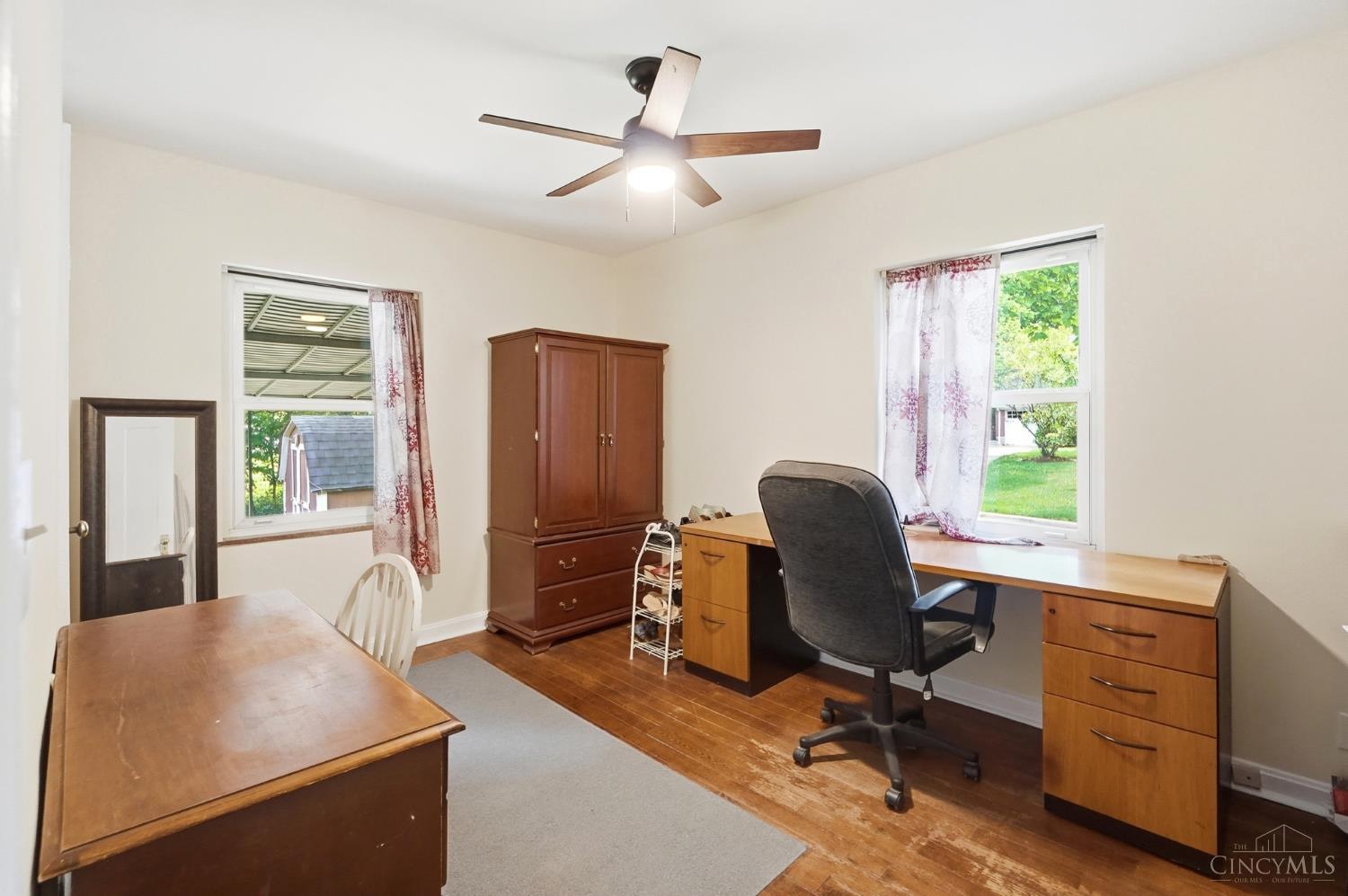 1063 Oak Avenue Property Photo 12