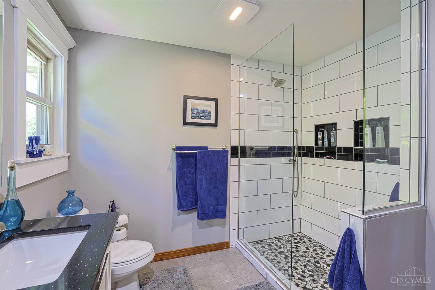 6559 Karincrest Drive Property Photo 15