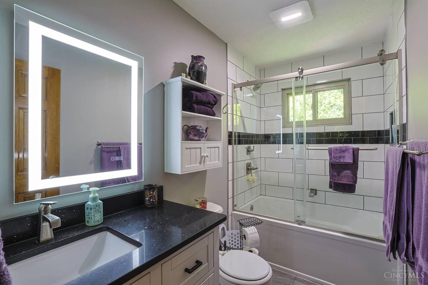6559 Karincrest Drive Property Photo 18