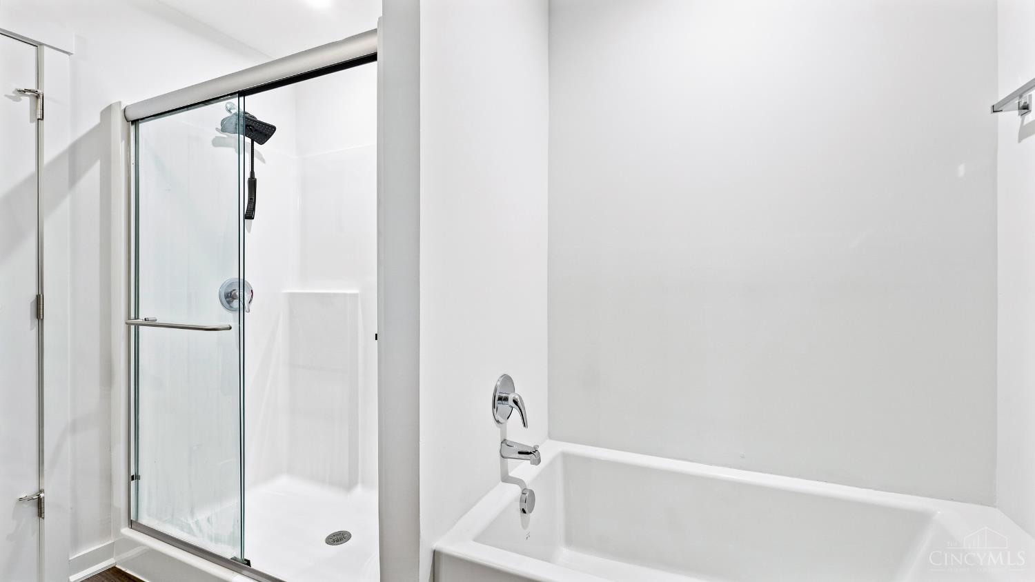 2807 Sovereign Drive Property Photo 21