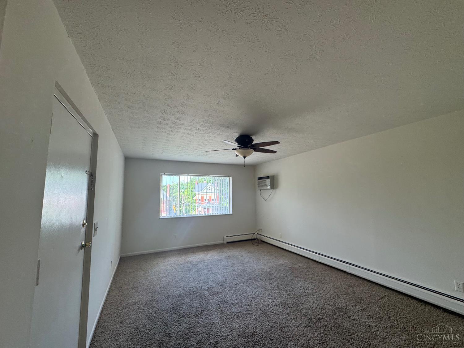 4438 Hamilton Avenue Property Photo 2