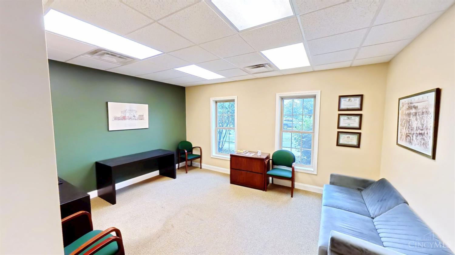5078 Wooster Pike Property Photo 4