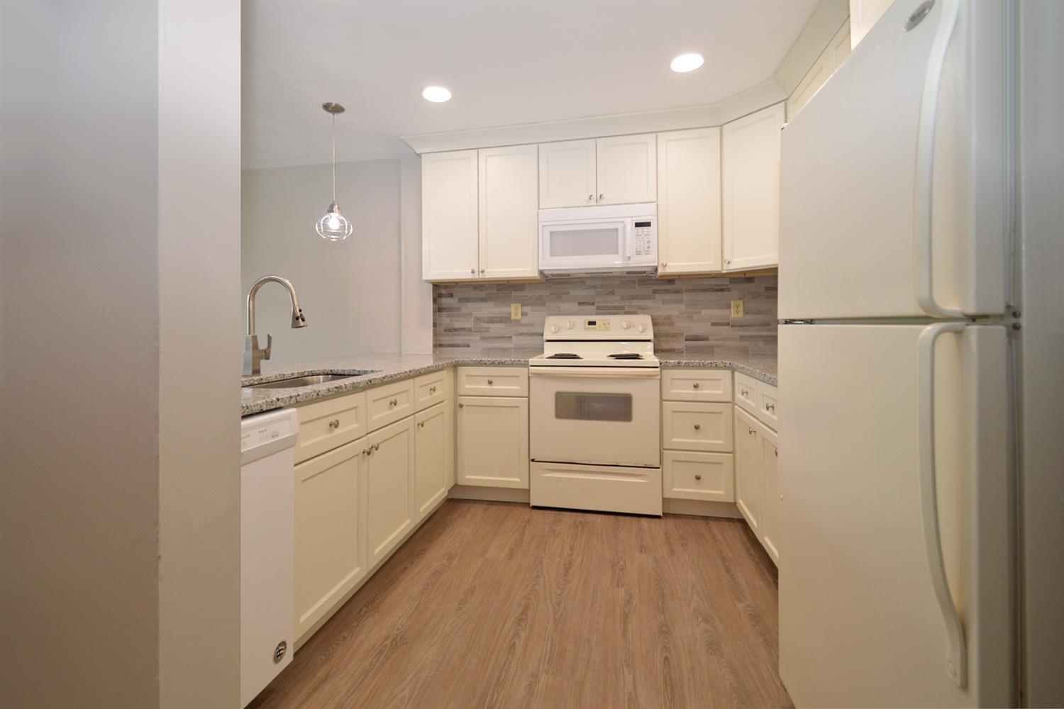 10555 Montgomery Road Property Photo 4