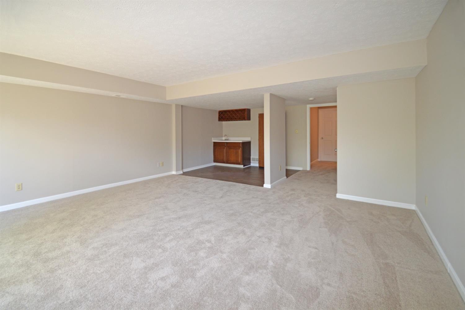 10555 Montgomery Road Property Photo 13