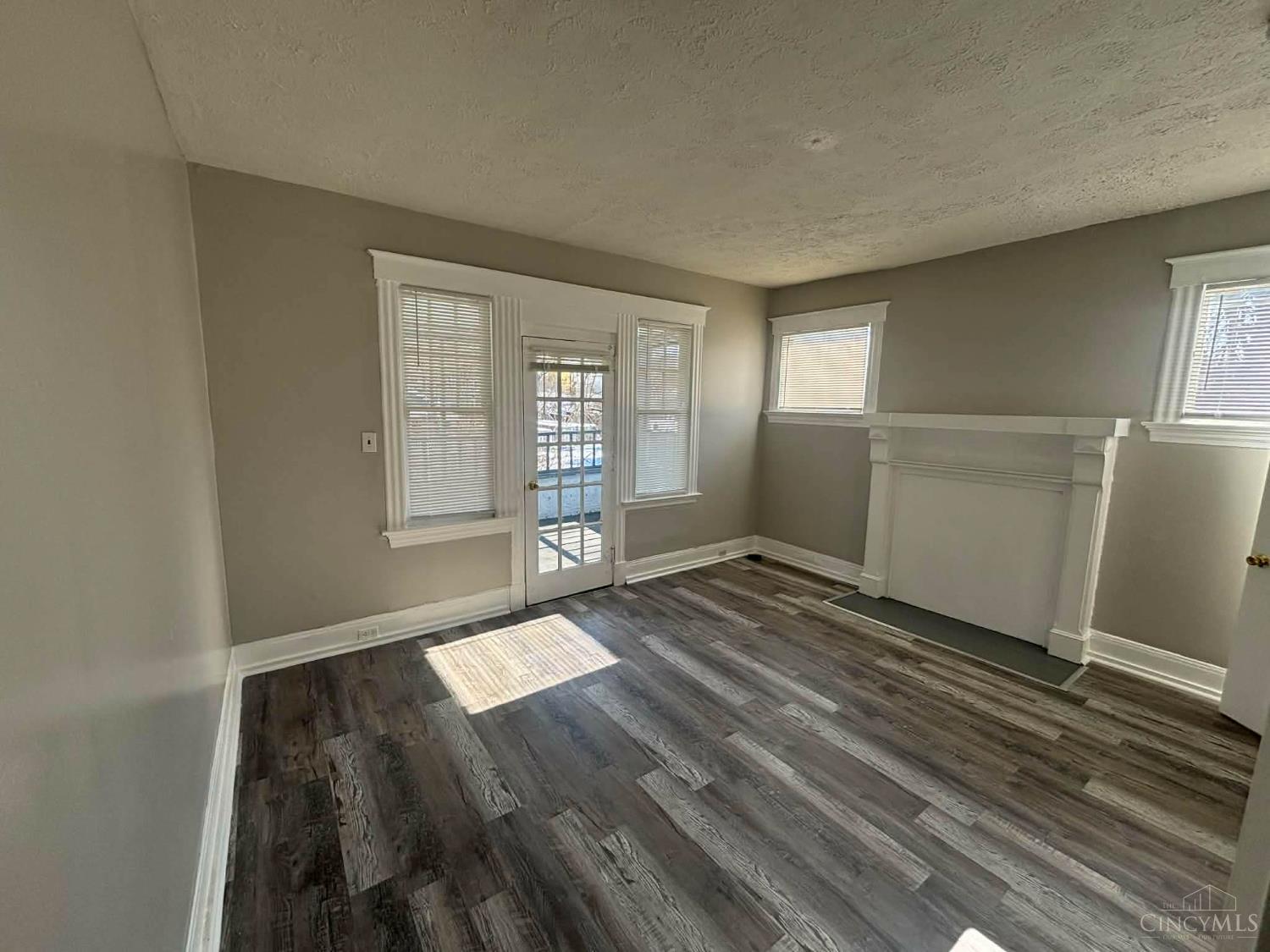 3671 Vine Street Property Photo 3