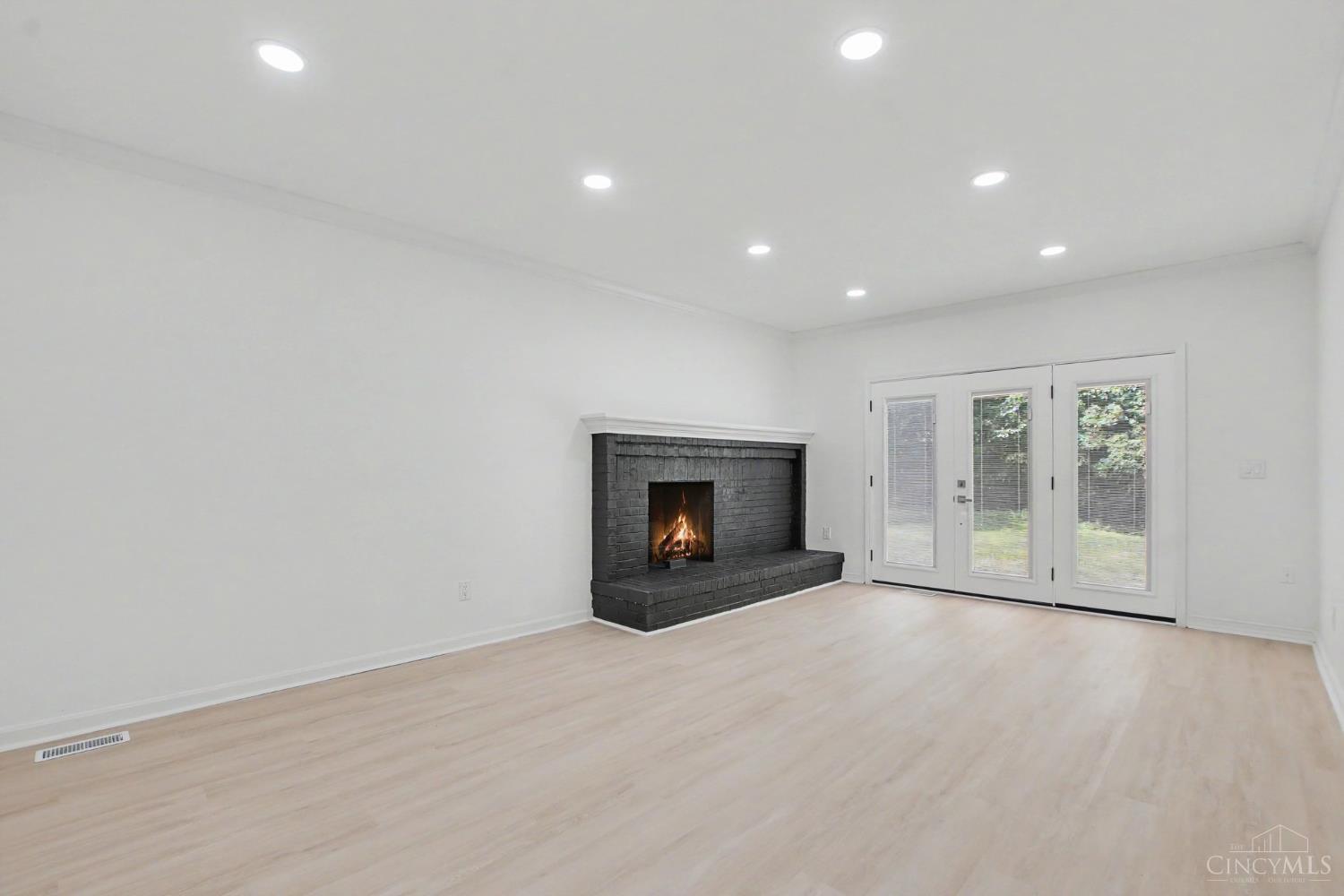 6983 Treeridge Drive Property Photo 14