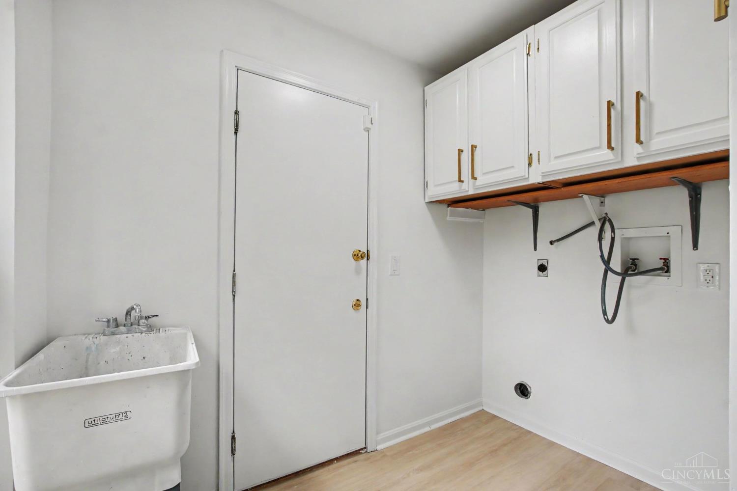 6983 Treeridge Drive Property Photo 17