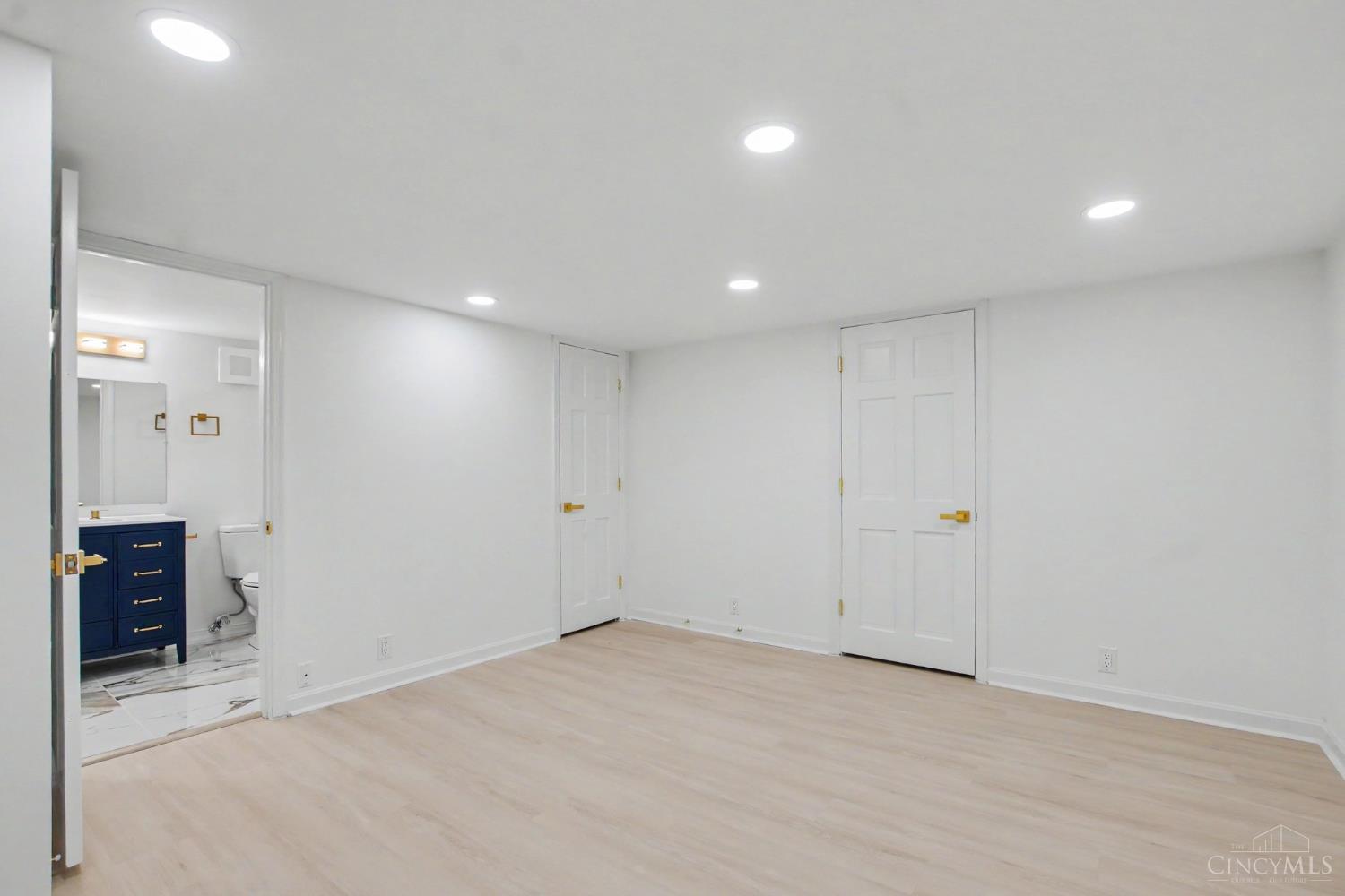 6983 Treeridge Drive Property Photo 30