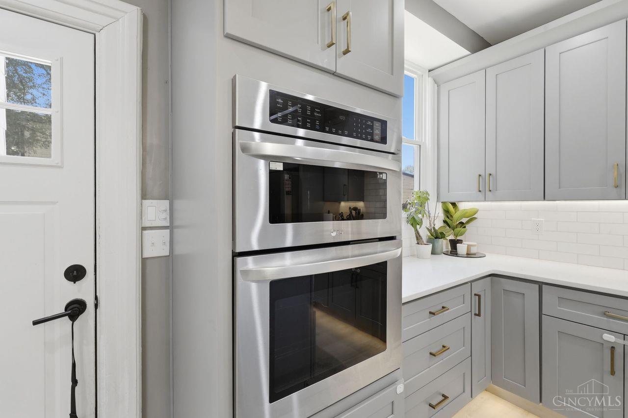 4607 Erie Avenue Property Photo 16