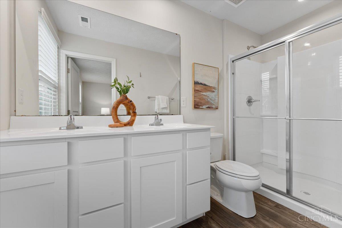 5678 Julia Kate Drive Property Photo 23