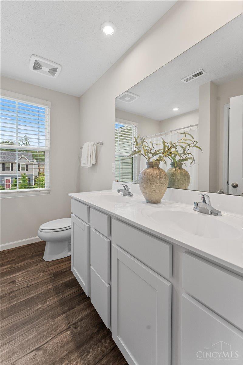 5678 Julia Kate Drive Property Photo 33