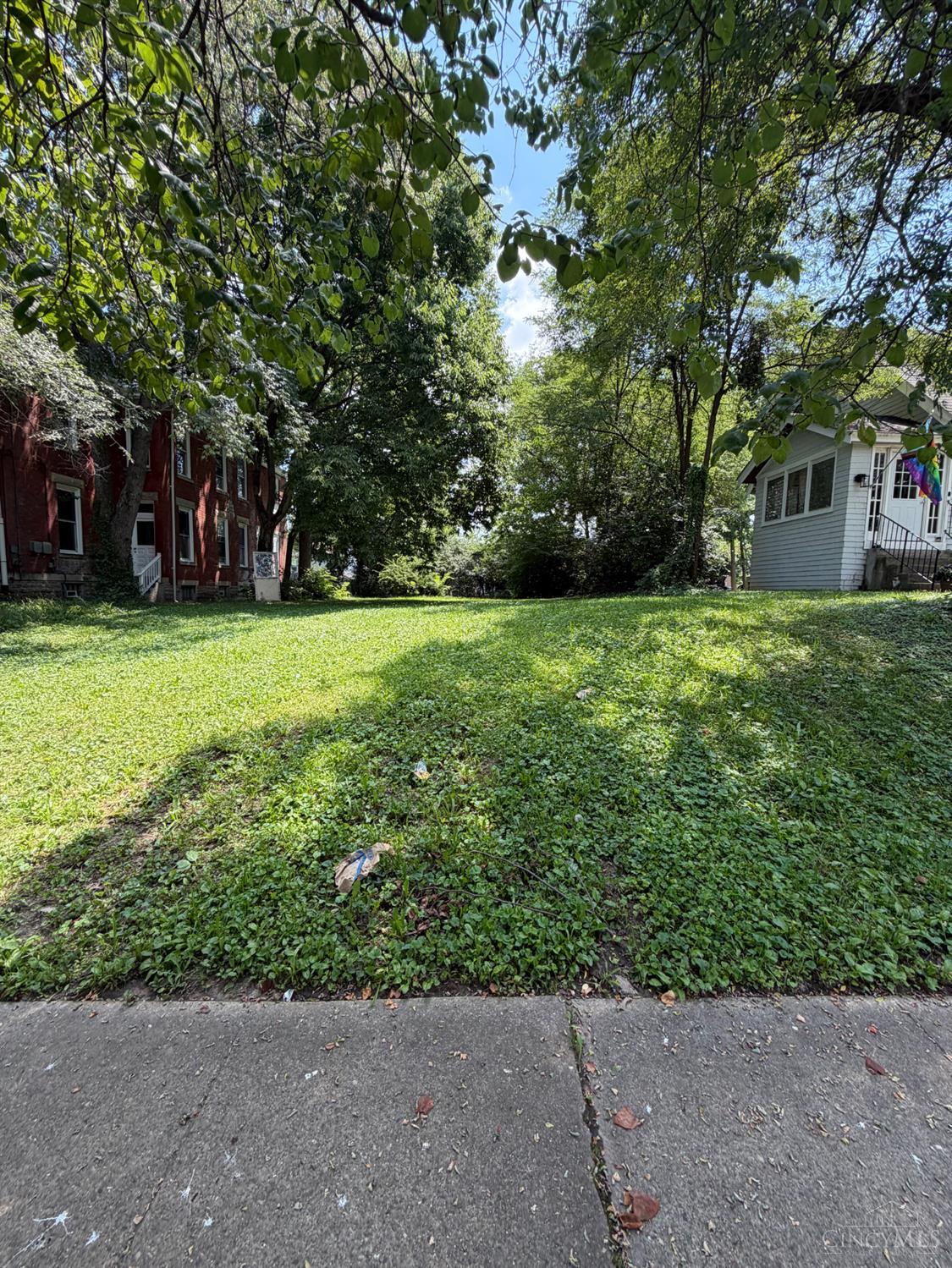 1965 Kinney Avenue Property Photo 1