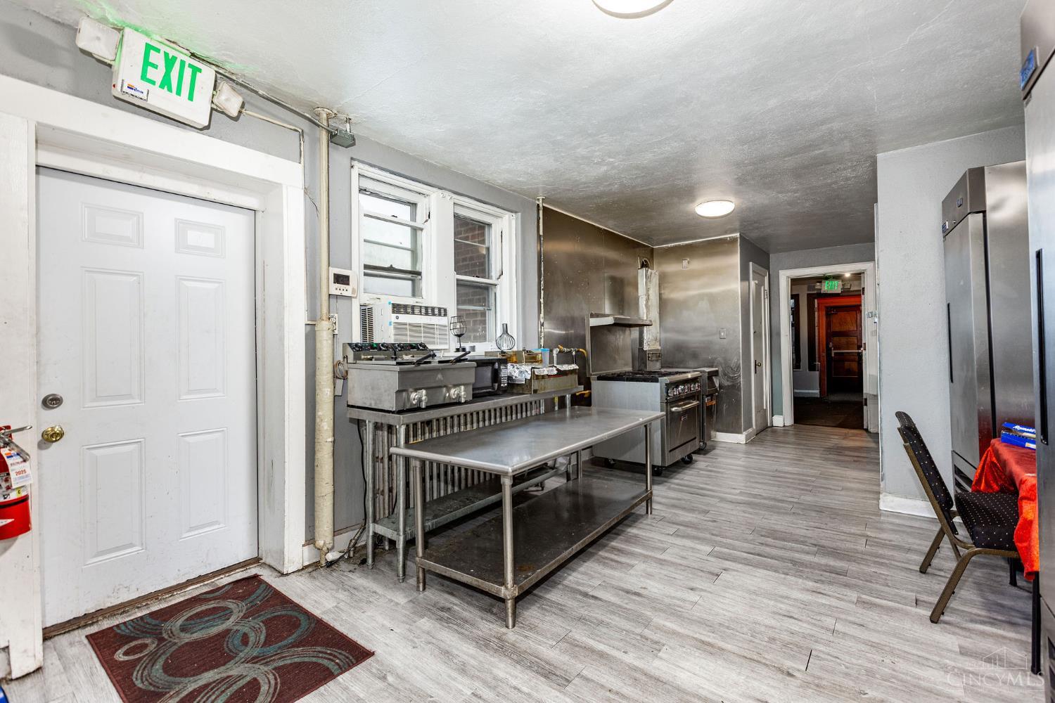 6819 Vine Street Property Photo 16