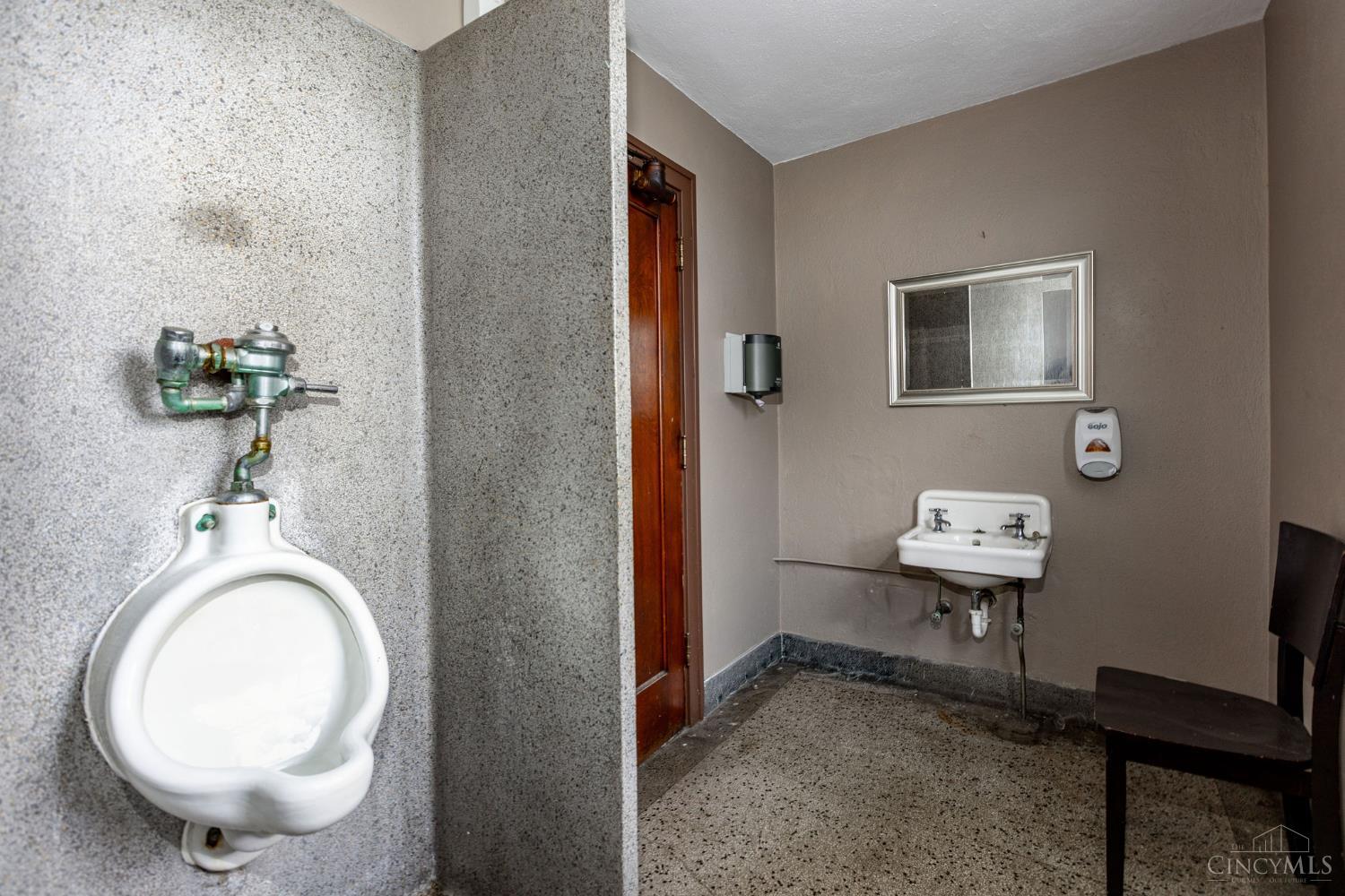 6819 Vine Street Property Photo 41