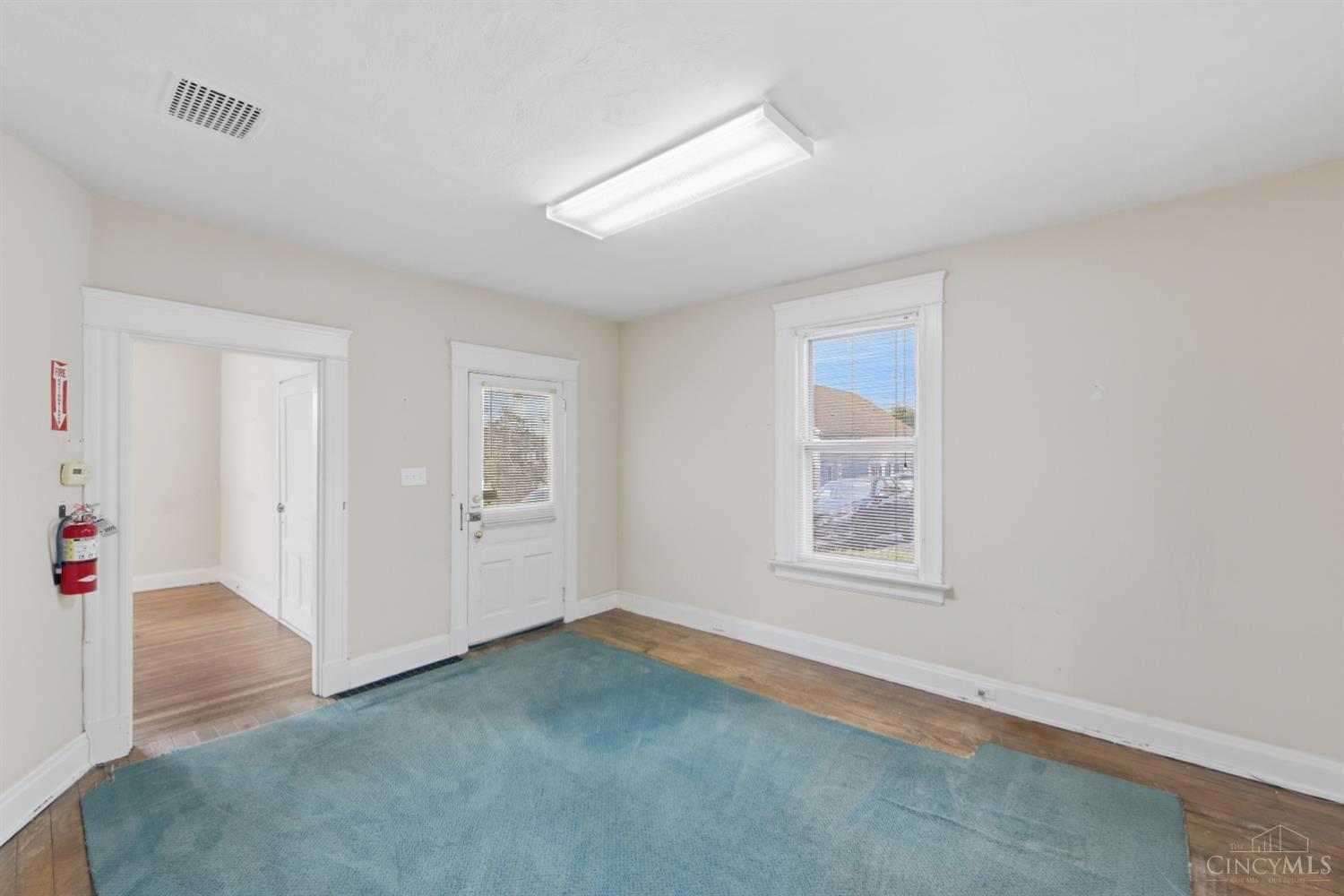 7816 Laurel Avenue Property Photo 10