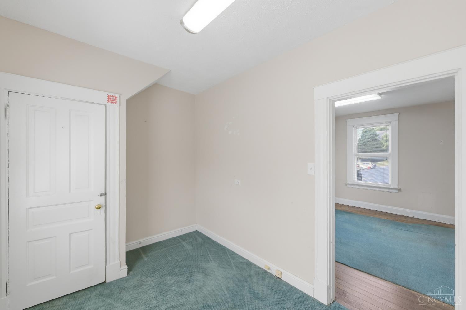 7816 Laurel Avenue Property Photo 12