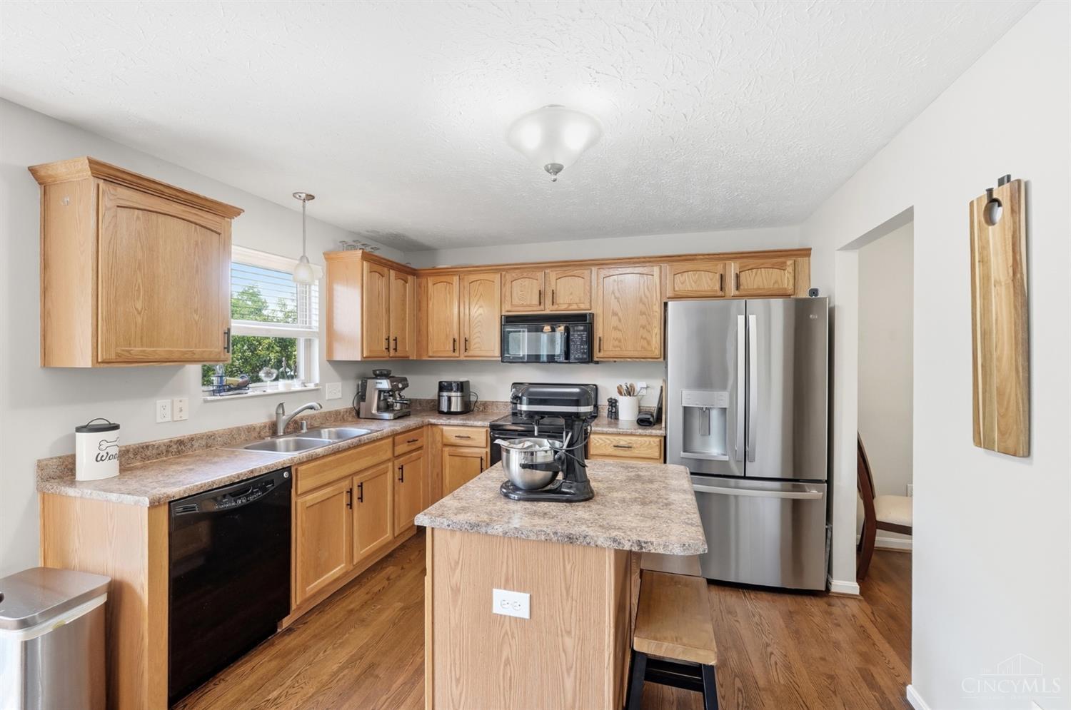 12067 Brookway Drive Property Photo 8