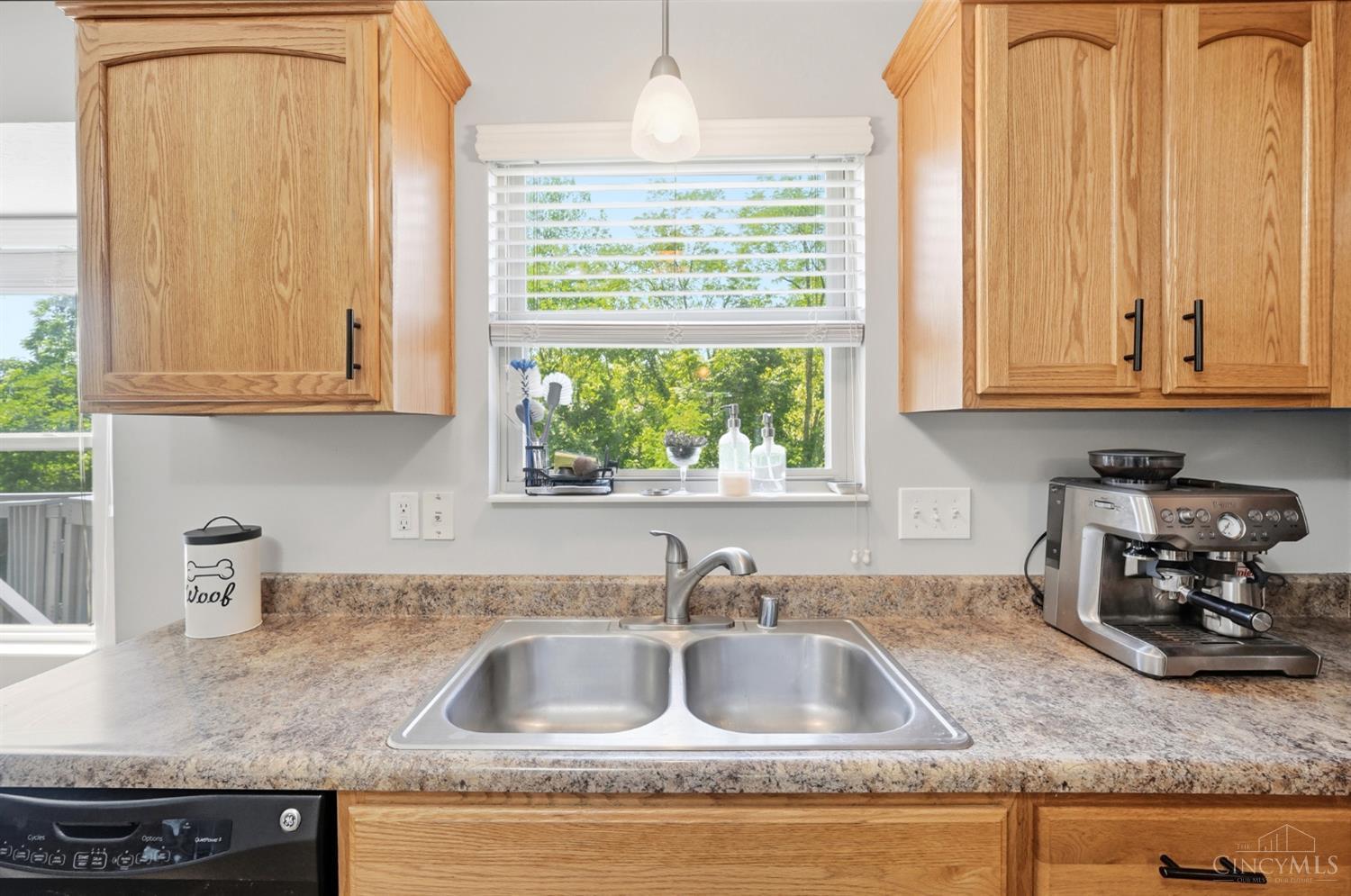 12067 Brookway Drive Property Photo 11