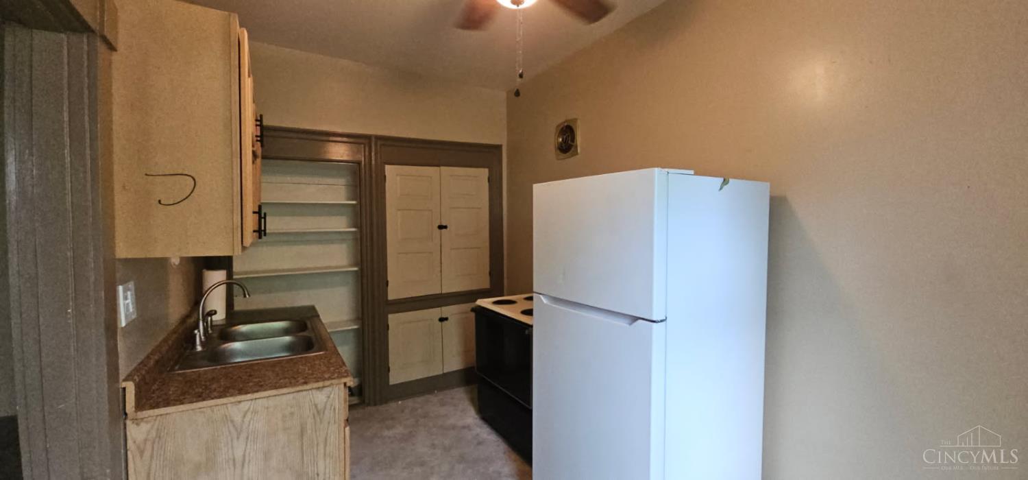 S 113 Barron Street Property Photo 24