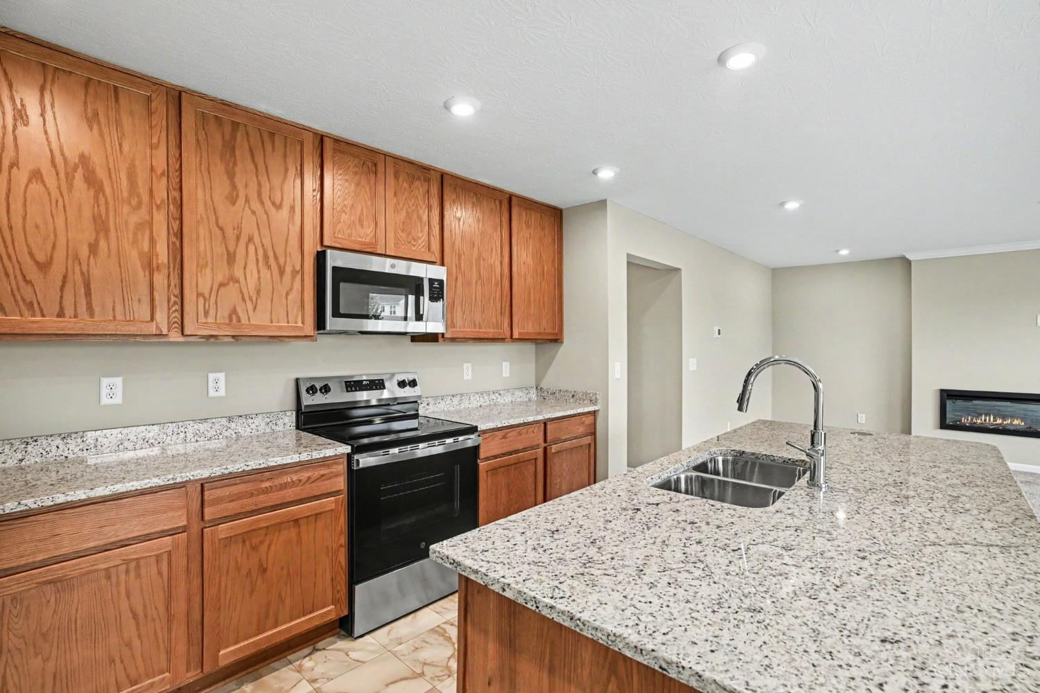 2063 Longmeadow Lane Property Photo 8