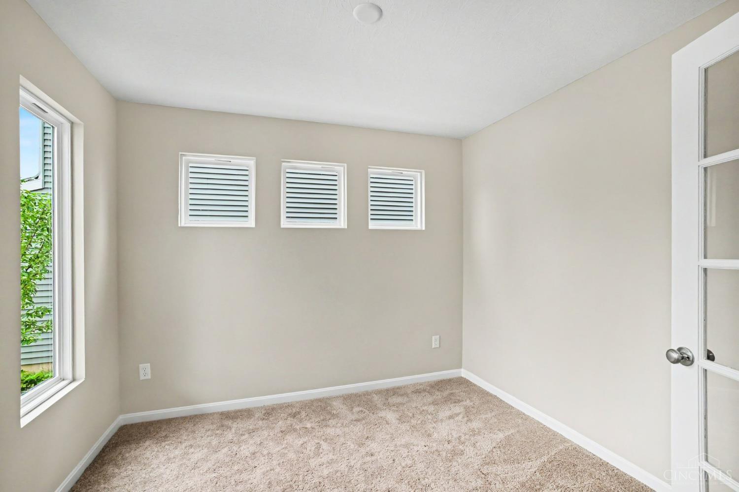 2063 Longmeadow Lane Property Photo 13