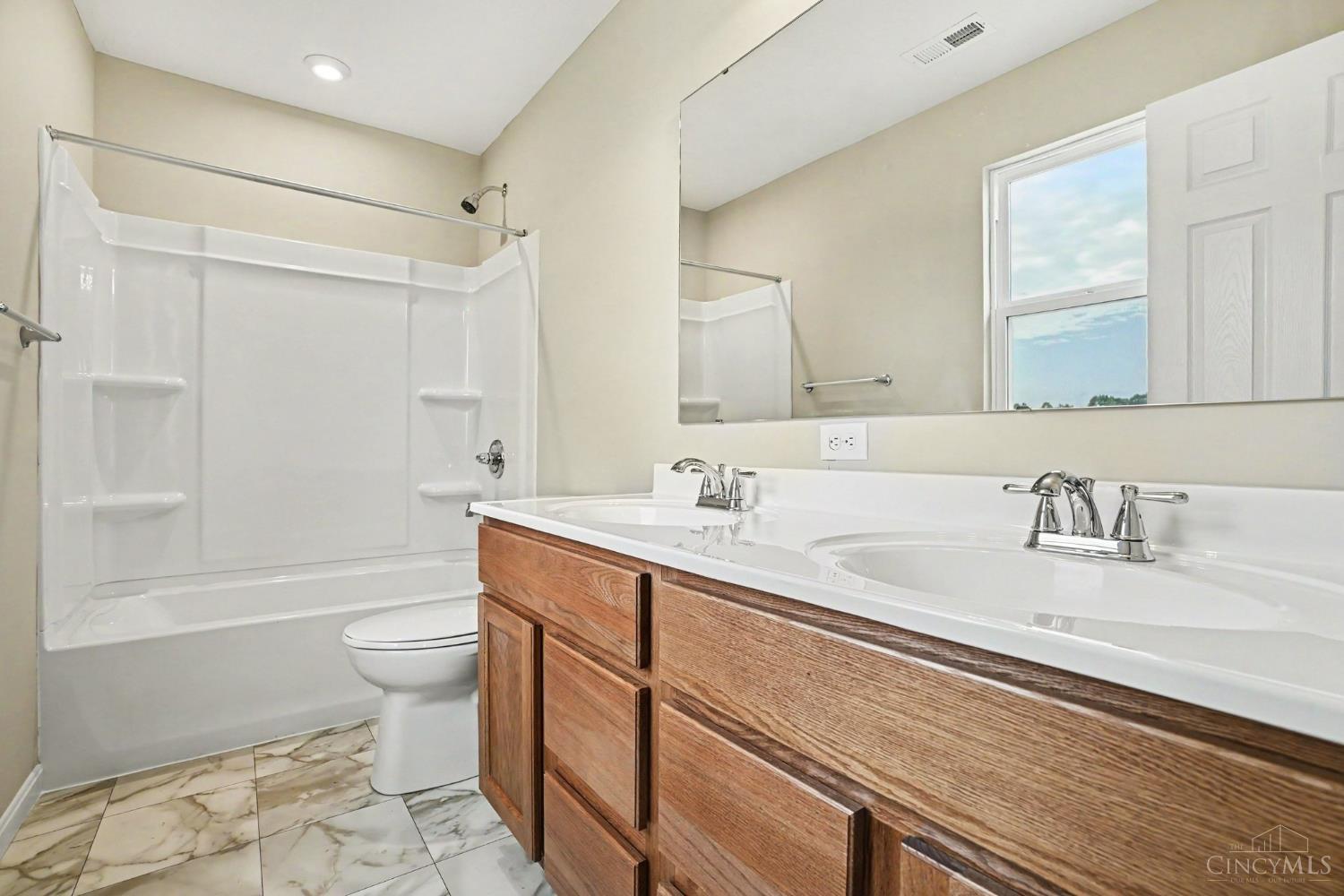2063 Longmeadow Lane Property Photo 18