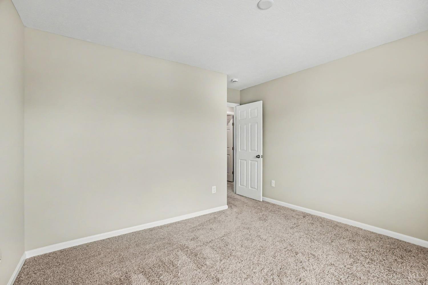 2063 Longmeadow Lane Property Photo 20