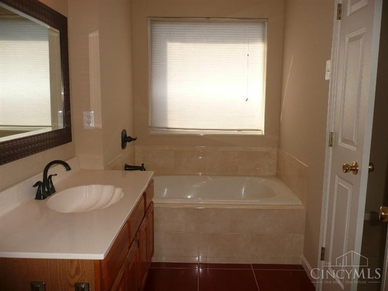5131 Franklin Park Drive Property Photo 9