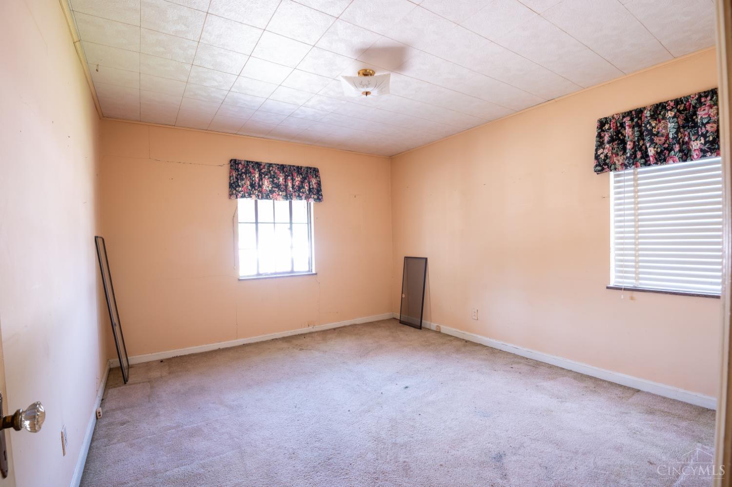 6402 Stover Avenue Property Photo 8