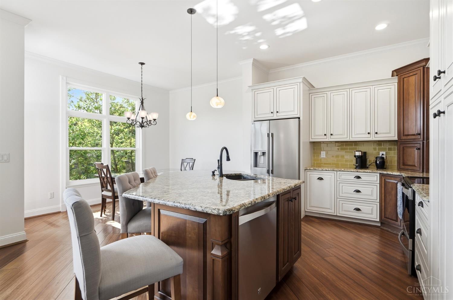 7516 Blue Fox Run Property Photo 4