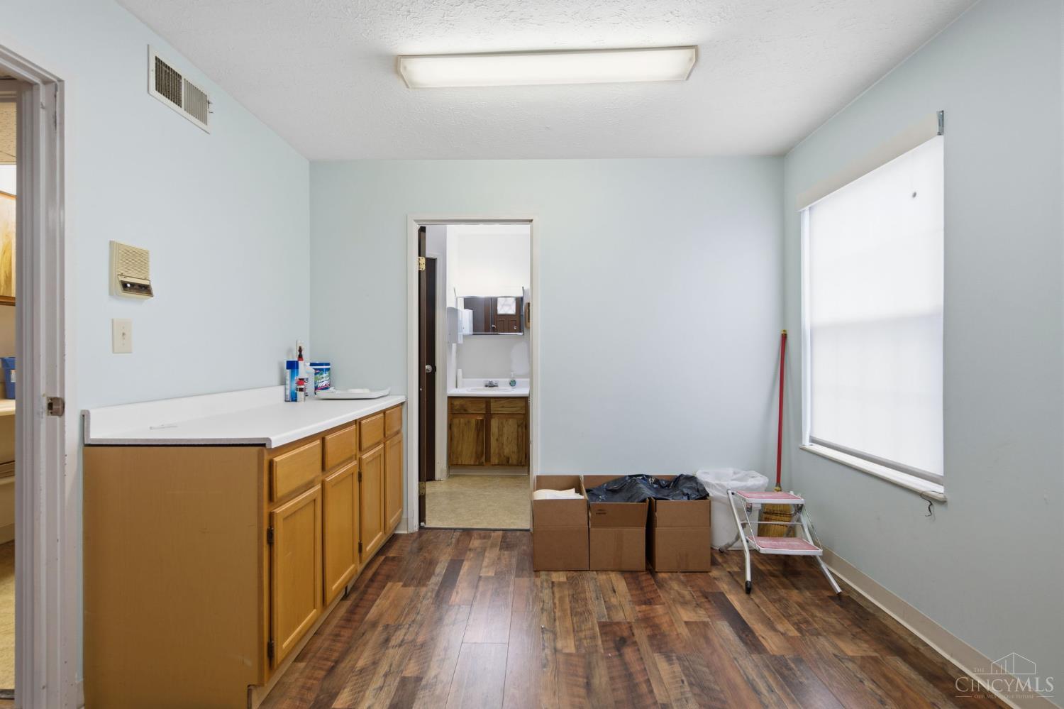 5318 Delhi Pike Property Photo 24