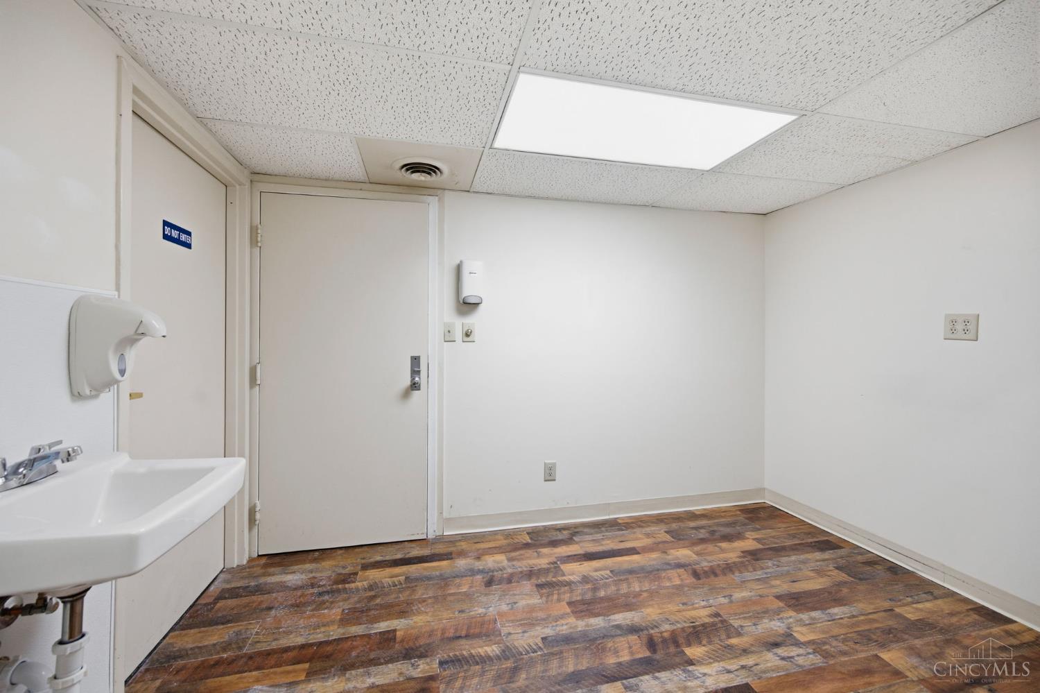 5318 Delhi Pike Property Photo 35