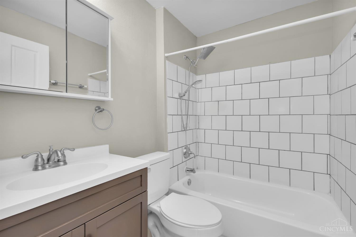 704 Kolping Avenue Property Photo 16