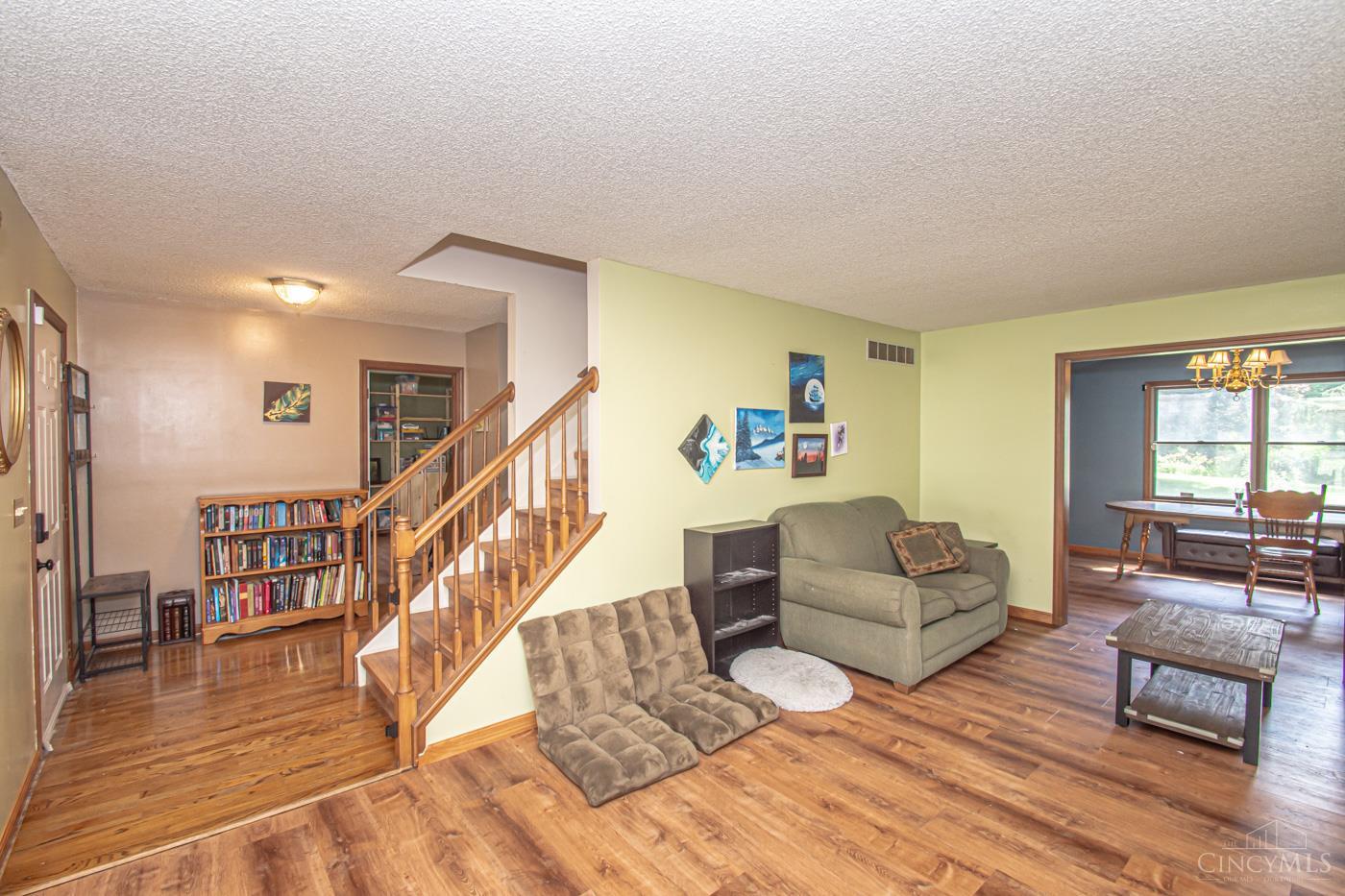 509 Tara Oaks Drive Property Photo 5