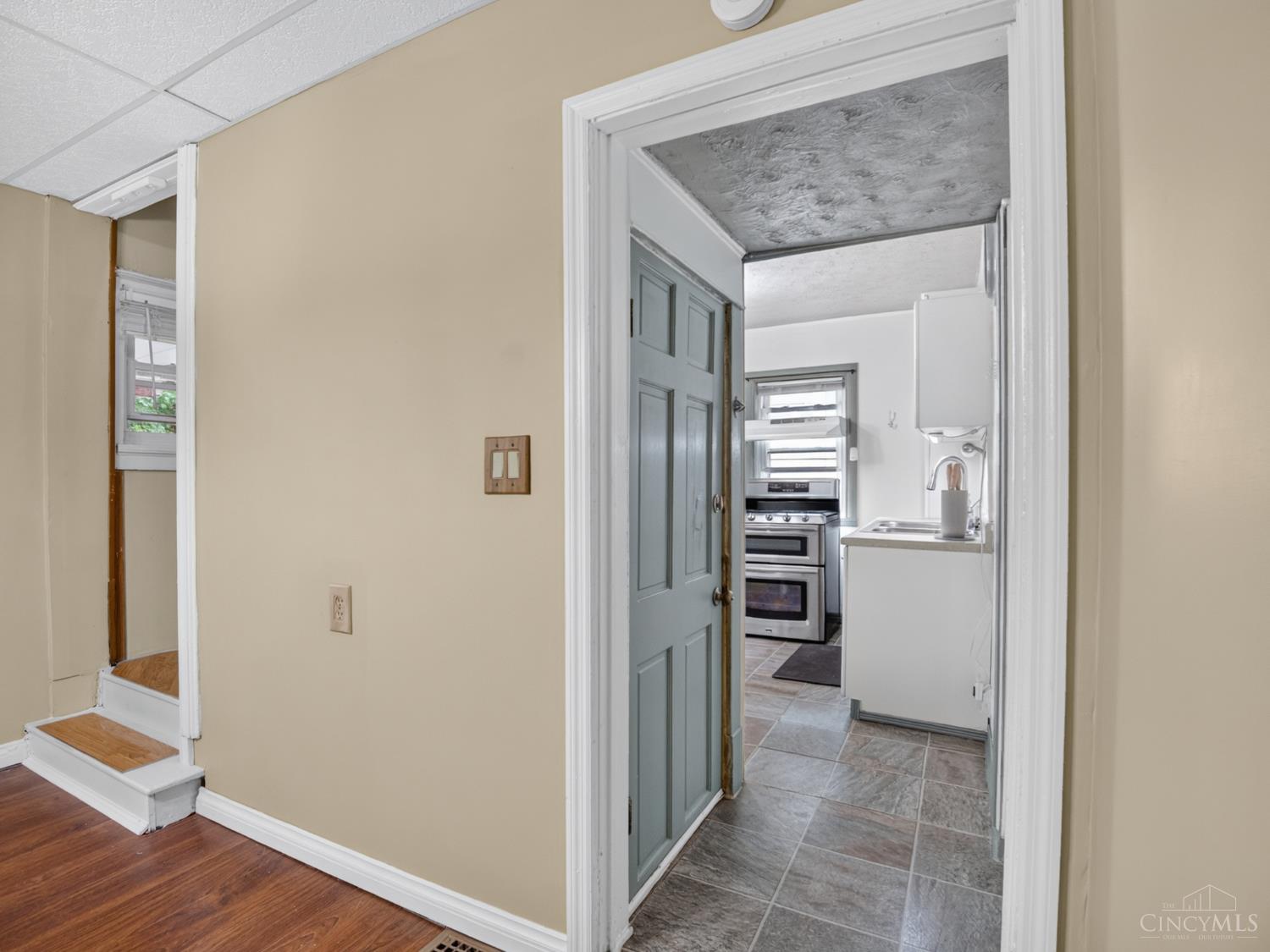 4024 Marburg Avenue Property Photo 6